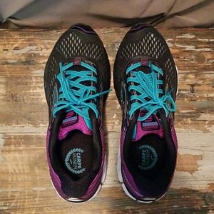 Brooks Ghost 9
